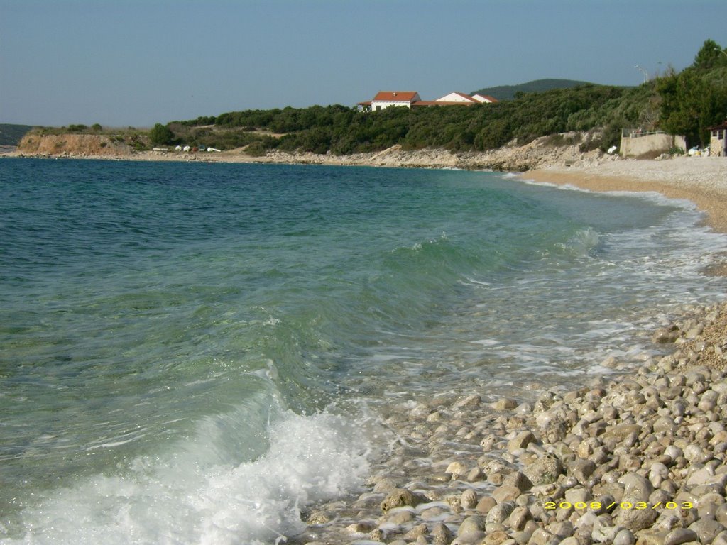 Sandy beach by mkucic