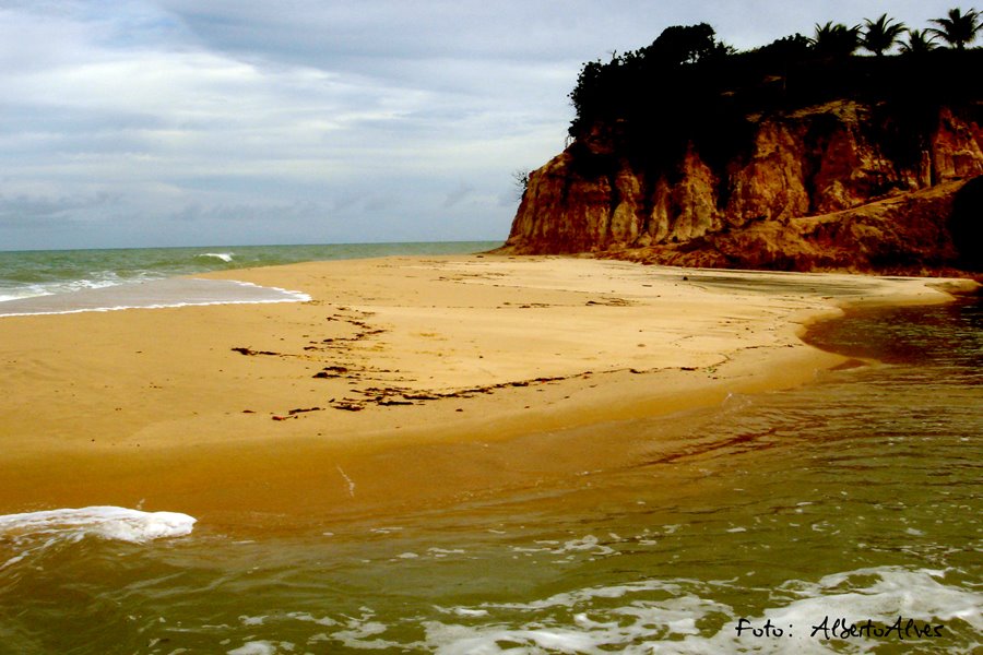 Praia da Paixão - Cumuruxatiba - BA by Alberto Alves