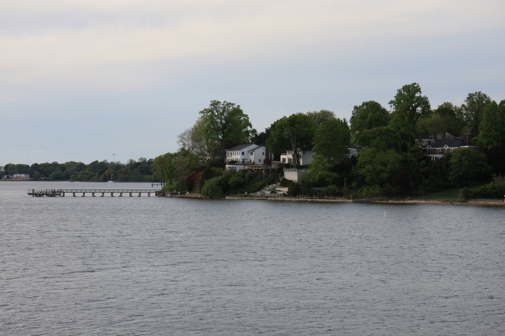 Great Neck viewed from Douglaston by C_Marques