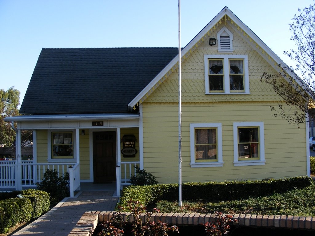 Lemon Grove Historical Society across Lee House by pbulling