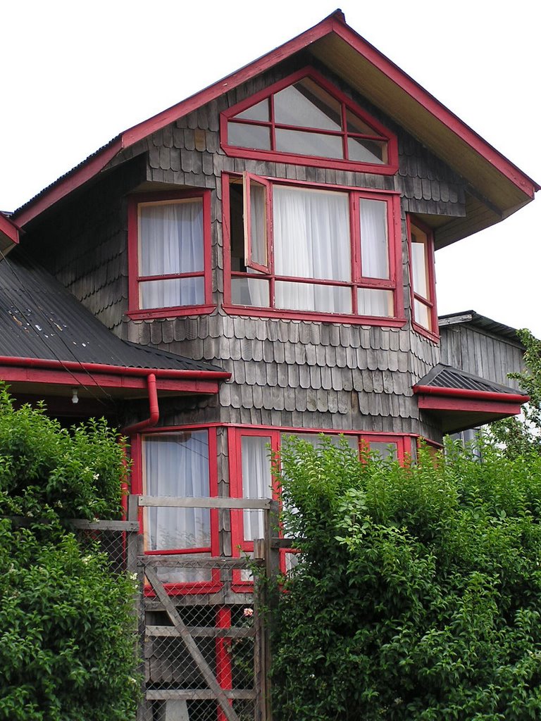 Typical house in Southern Chile - Ancud by Eric E