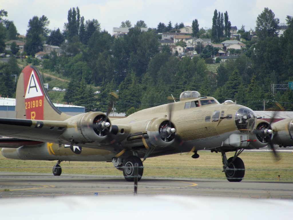 Boeing B-17 '909' Collins Foundation - Museum of Flight - Seattle, WA by 1bluedude