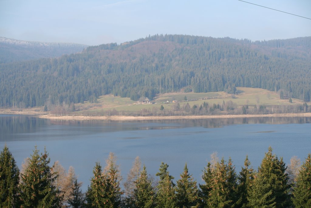 Blick in Südwestrichtung über den Schluchsee in der Nähe von Aha by mbrotz