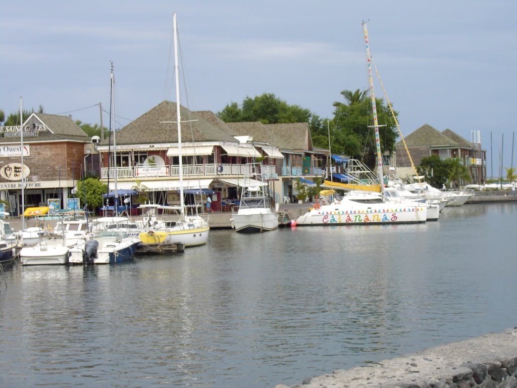 Port de plaisance à Saint gilles les bains by johandegrieck