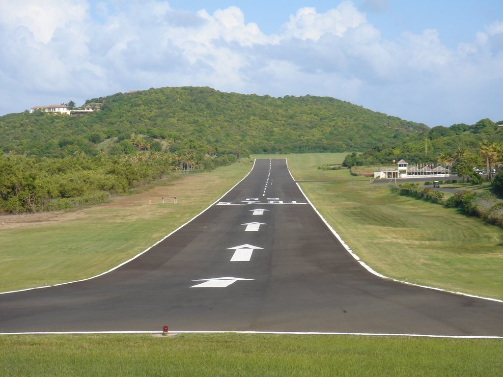 Mustique Airport by sailor-erik