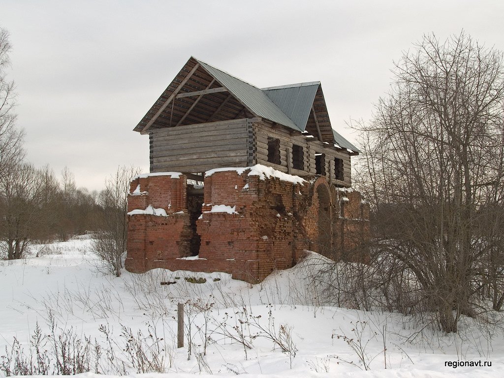 Петровское, сельская архитектура :-) by Paul  the Pilgrim