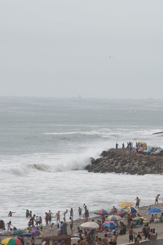 Chorrillos, Peru by DMDalmoro