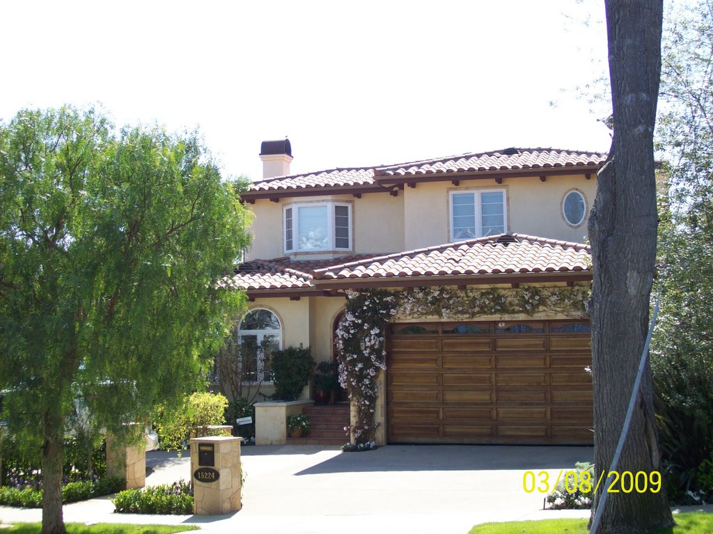 House on Earlham St. Near Lombard Ave., Pacific Palisades by Alan Fogelquist