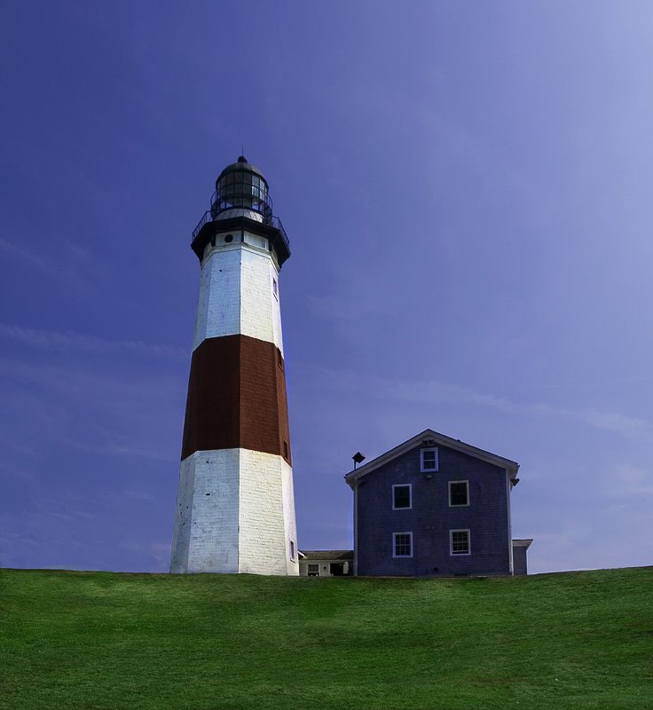 Lighthouse by robert karpowicz