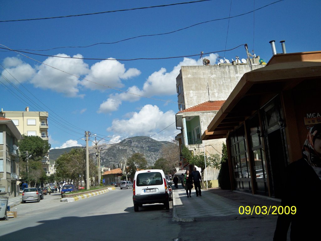 İstasyon Caddesi by Hamit Serin