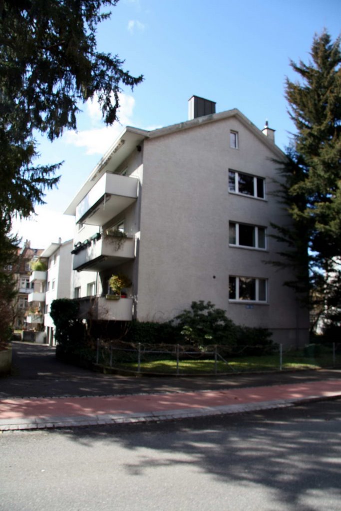 Wohnhaus an der Freiestrasse by Samuel Fausch