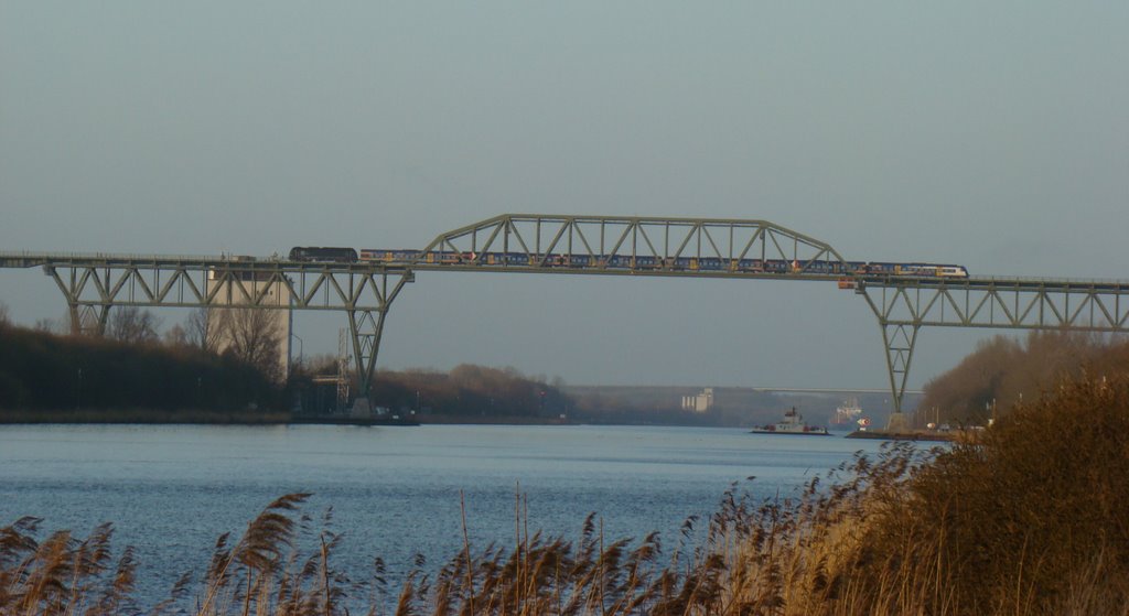 Nord-Ostsee-Kanal Eisenbahnbrücke bei Hochdonn by soeben