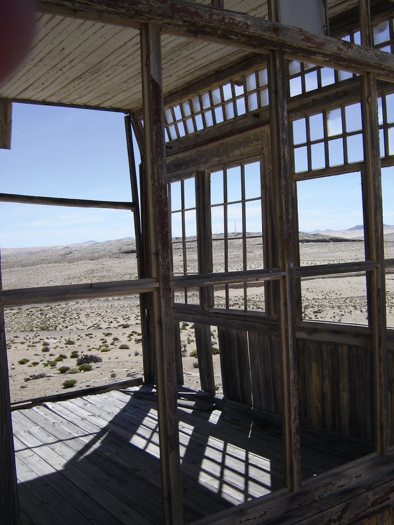 Kolmanskop, Namibia by flops86