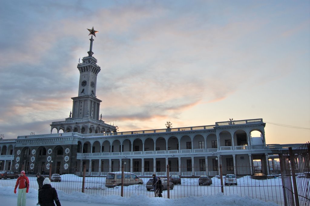 Levoberezhny District, Moscow, Russia by Денис Атаманов