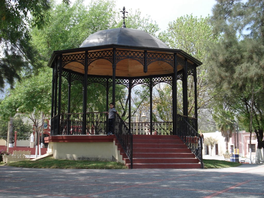 Kiosco de la Plaza Principal by mike 79