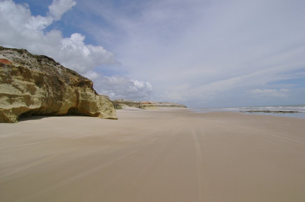 Praia das Fontes by Eduardo de Araujo Ma…