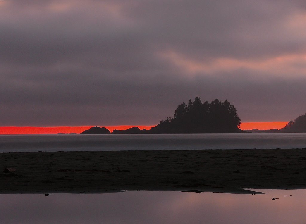 Chesterman beach sunset by leadfoot