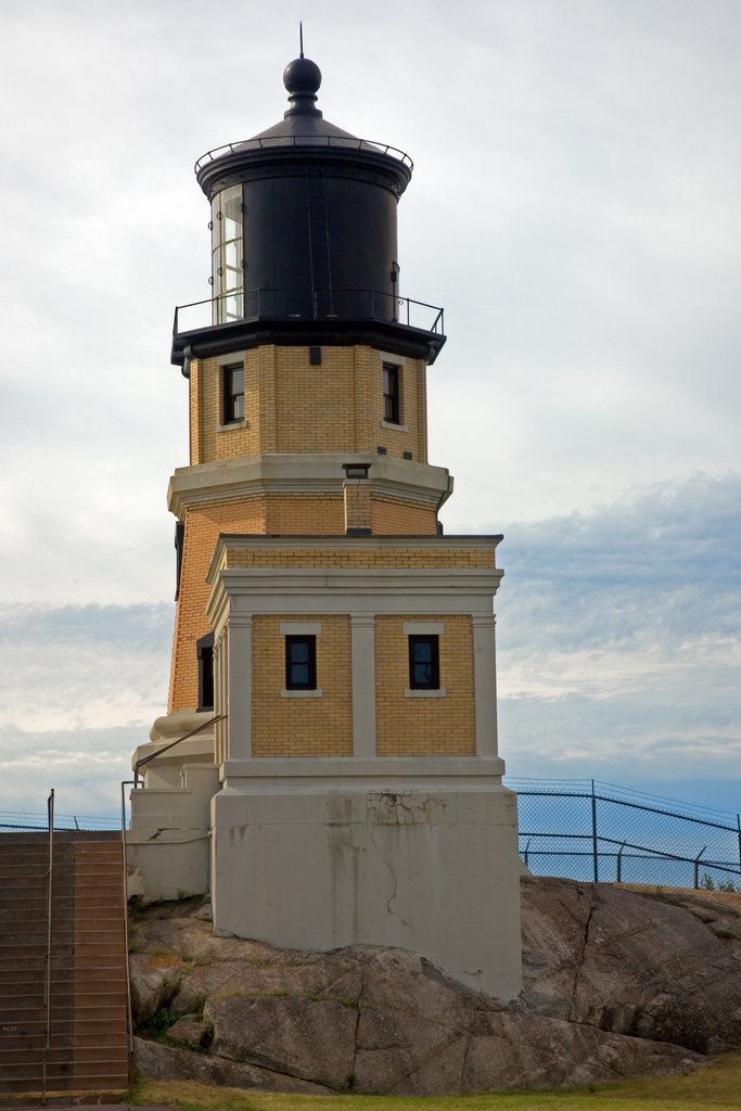 Split Rock Lighthouse 8/2007 by Mark Kortum