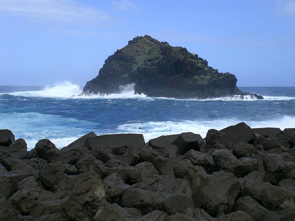 Garachico (Tenerife) by Luigi Donna