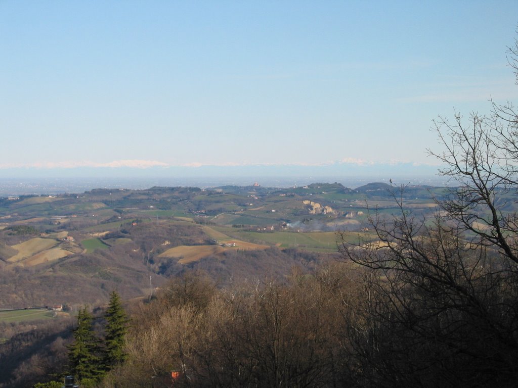 San Luca e le Alpi viste da Livergnano by Luca Uburti