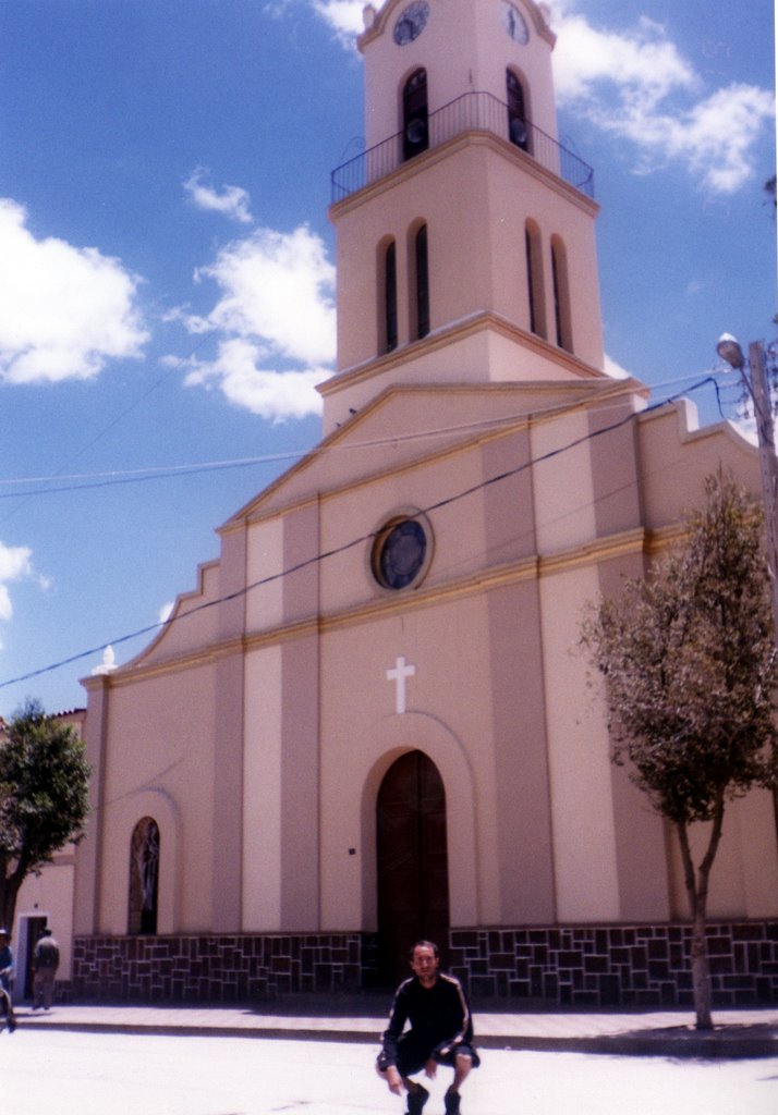 Iglesia de la ciudad. (Villazón, Bolivia) by Fernando Mantese