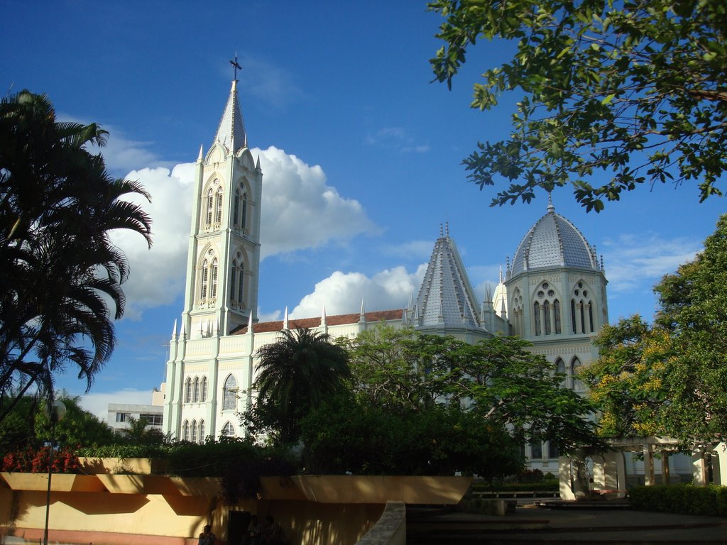 Igreja Matriz Nossa Senhora de Bom Despacho by Elmo Rabelo