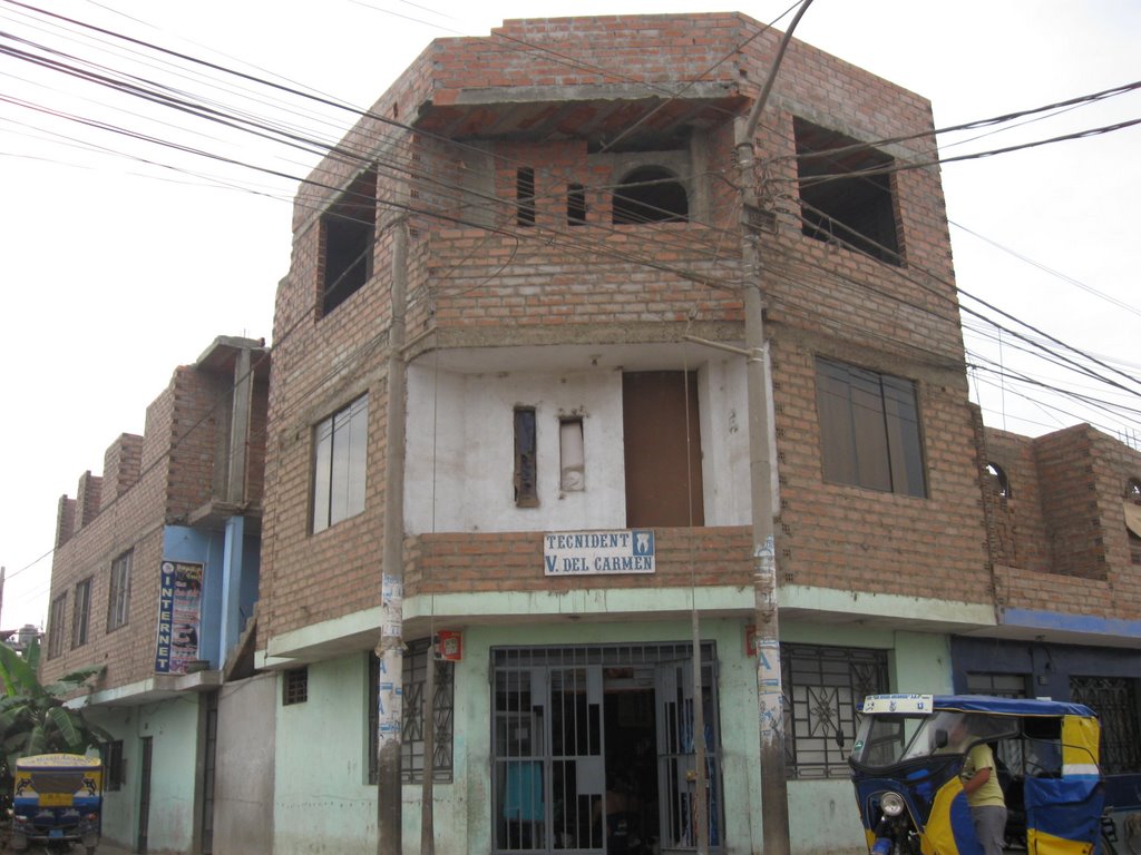 CASA DE MACARIO CARHUACHIN . by antonyexigo