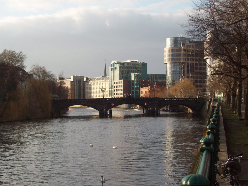 Helgoländer Ufer Richtung "Bärenbrücke" by Panzerknacker