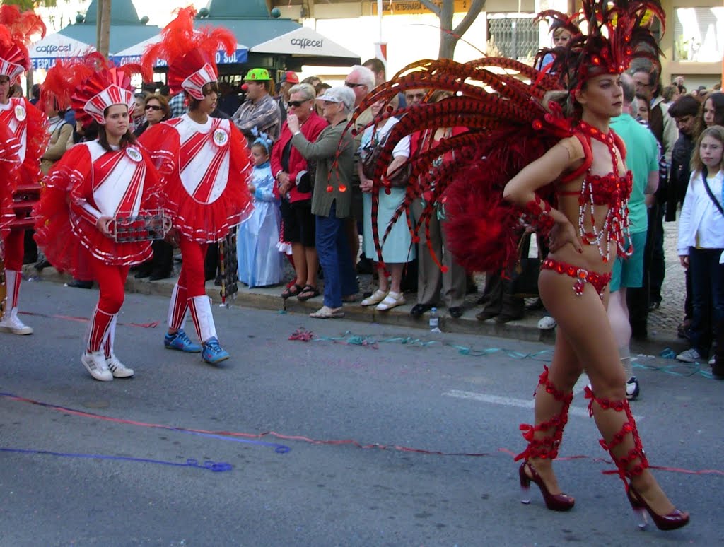 Loulé (O carnaval, uma tradição no local, agora com coreografia brasileira) by Majoca