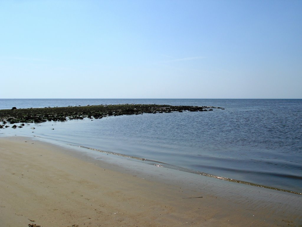 Strandslag Dorpsplein, 1759 Callantsoog, Netherlands by Katy54