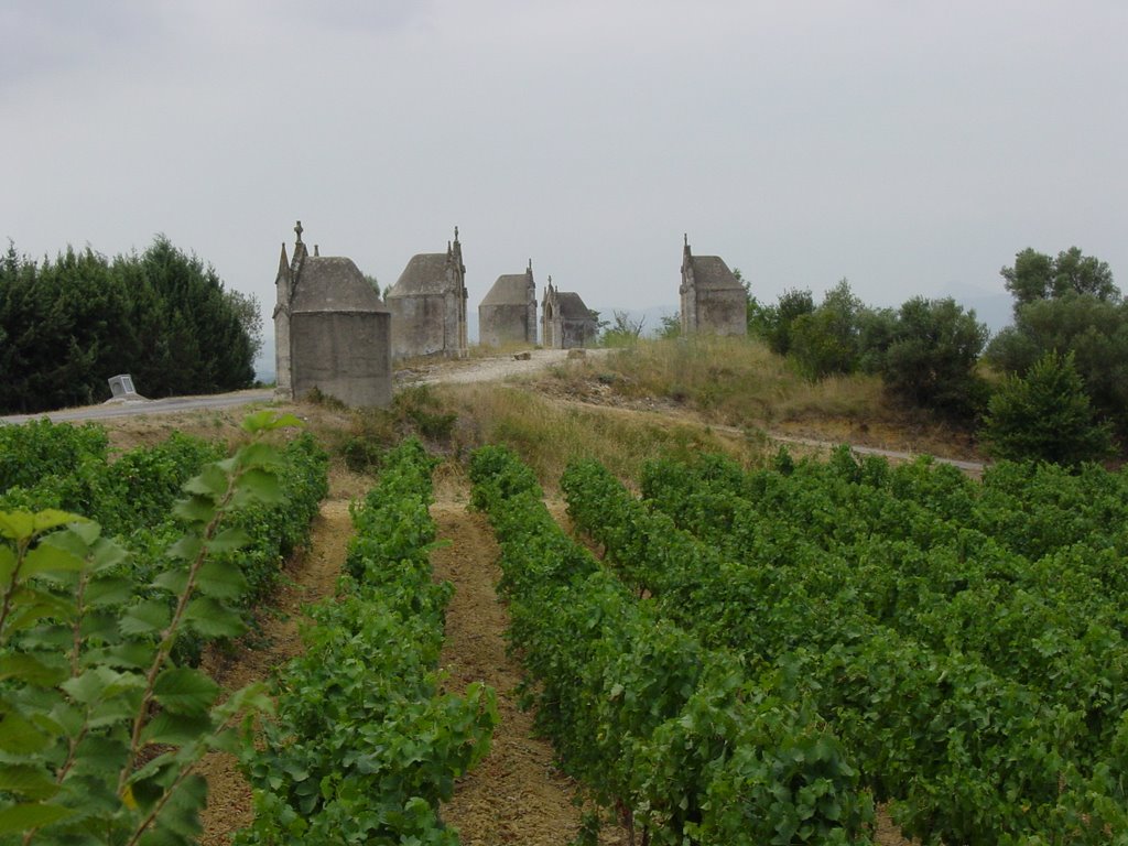 Kapelletjes bij Notre Dame de Grave, Gignac by ssiez