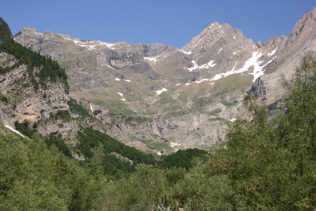 Bielsa, Huesca, Spain by Xavi Escobar