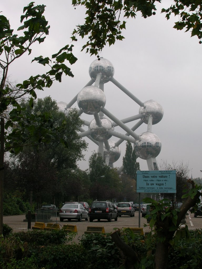 Atomium by franchoo