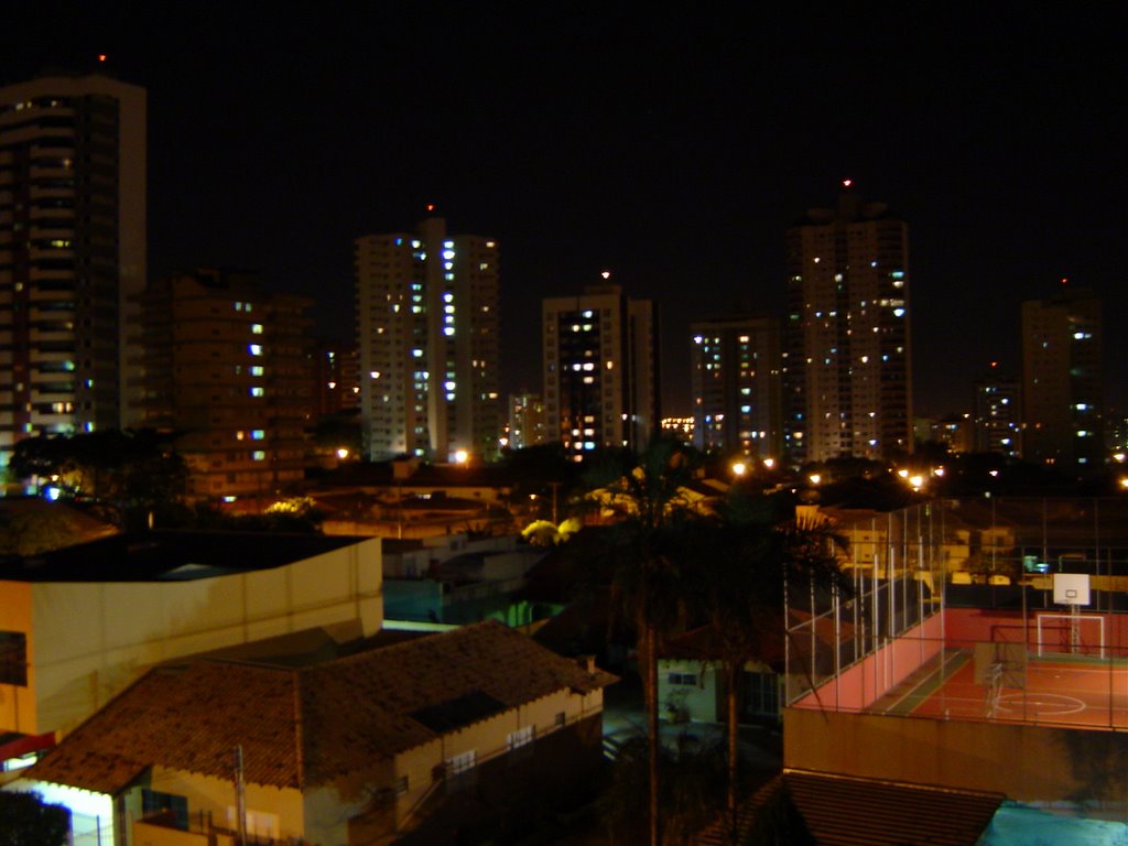 Campo Grande at night by Maikon Afonso