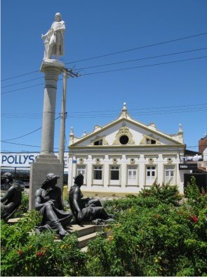 Praça Colombo by Gleidson Monteiro