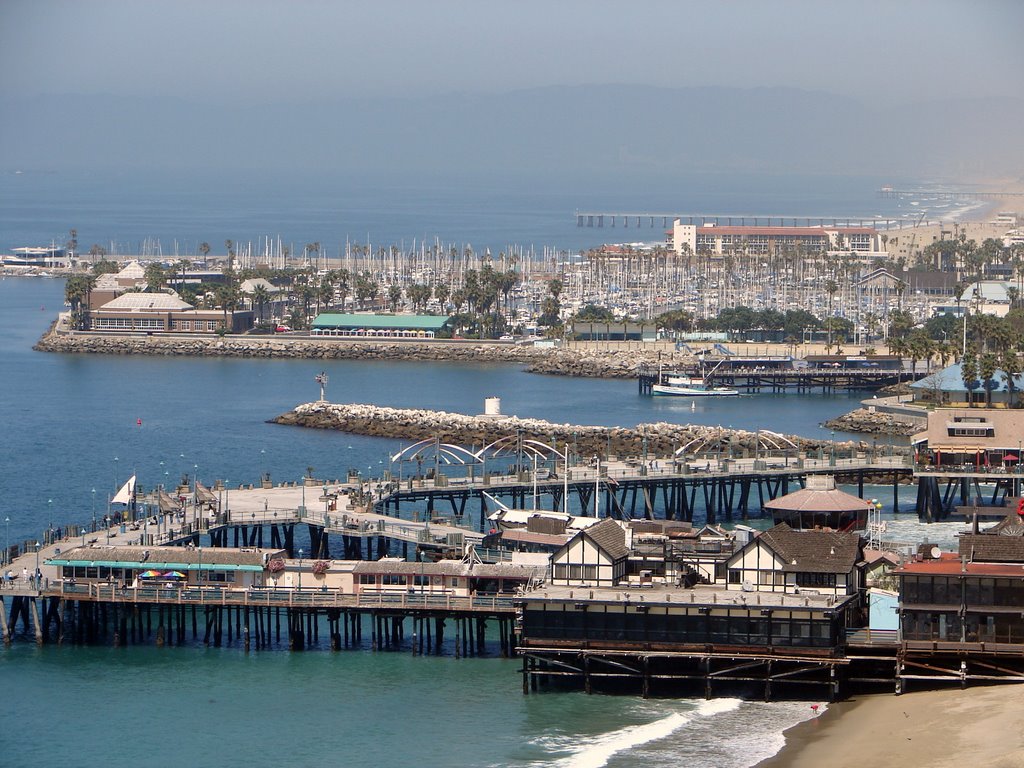 Redondo Beach, Los Angeles, Ca. by alek solo