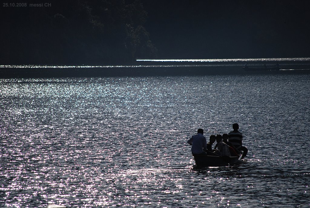 (messi 08) Phewa Lake - lonely boat to the Barahi island [240°] by ©polytropos