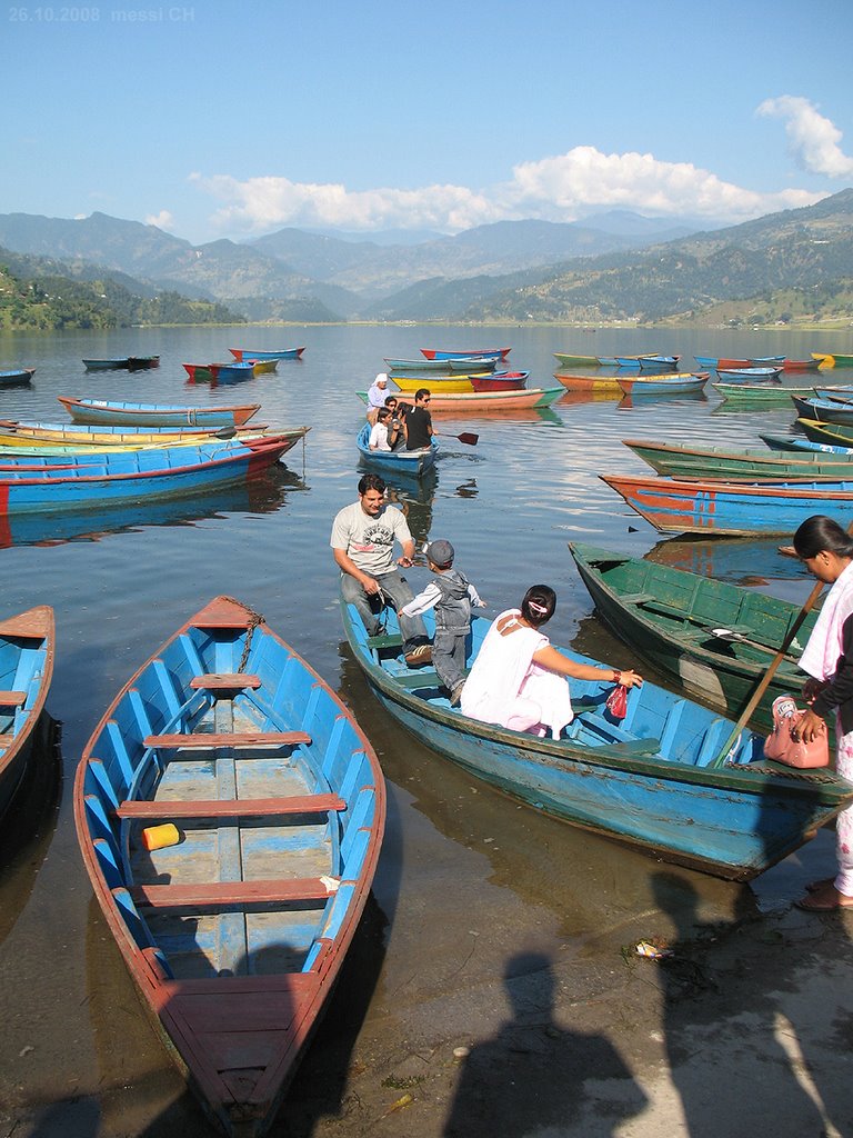 (messi 08) Phewa Lake - rent a boat [290°] by ©polytropos