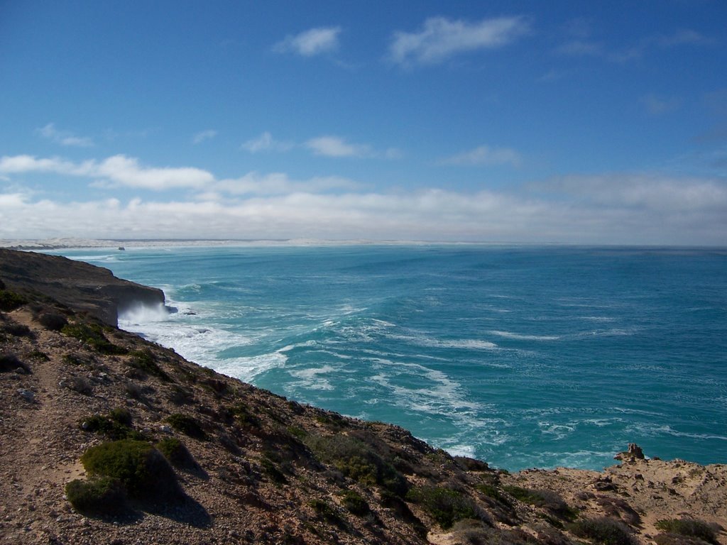 Yalata, Whale Watching Platform by KenStumich