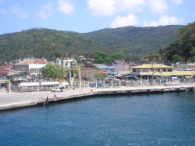 Romblon Bay (harbor shot) by movic