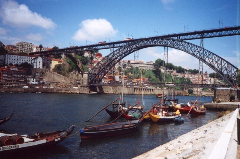 Porto by Andrej Sumec