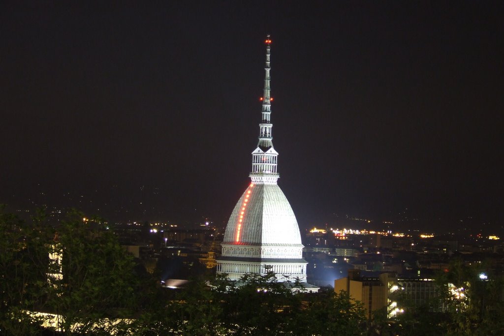 Torino di notte - la mole by alessio-a