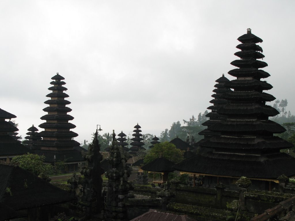 Pura Besakih, Mother temple of Bali by koka888