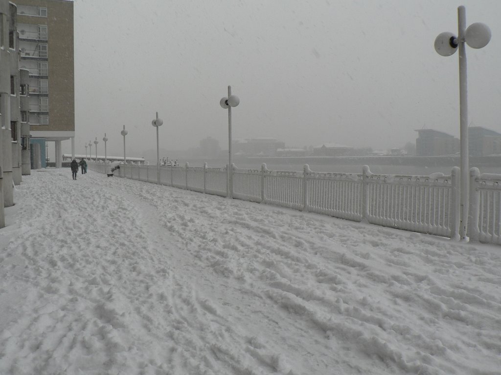 Thames embankment in Winter by pmk1972