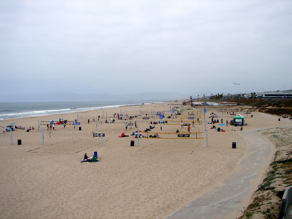 In Dockweiler State Beach, LA, Ca. by aleksolo