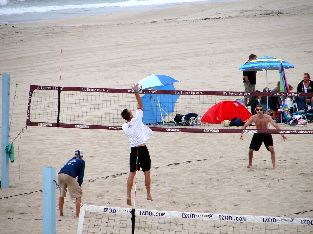 In Dockweiler State Beach, LA, Ca. by alek solo