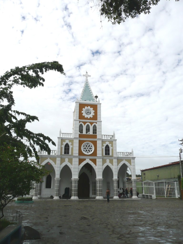 Iglesia de la Resurrección de El Callao, estado Bolívar, Venezuela by Dinuel