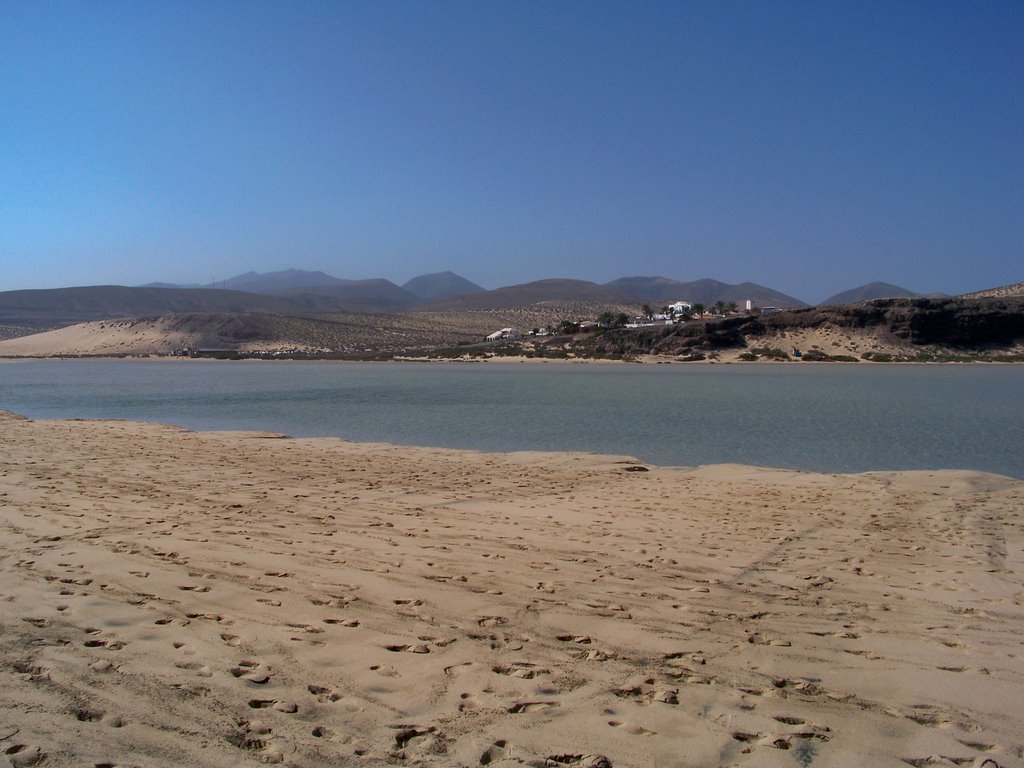 Calle Crisálida, 2-4, 35626 Pájara, Las Palmas, Spain by Huiuiuivogel