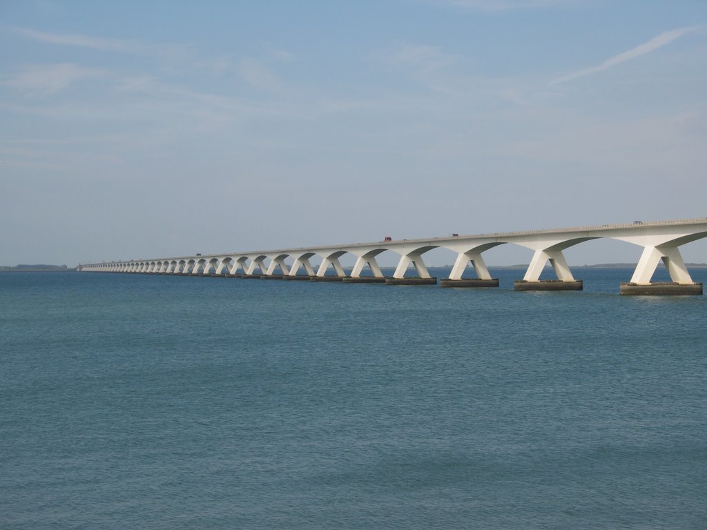 Zeelandbrug by Boogiepeter