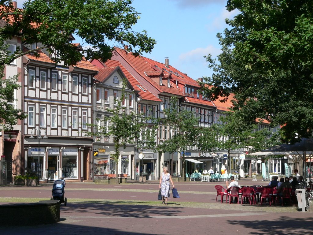 Marktplatz von Osterode / Harz by Wolfgang F.Tröger